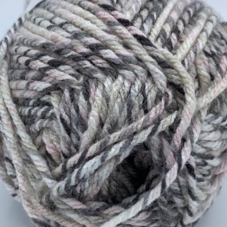 Masquerade Chunky Yarn Color MQ06